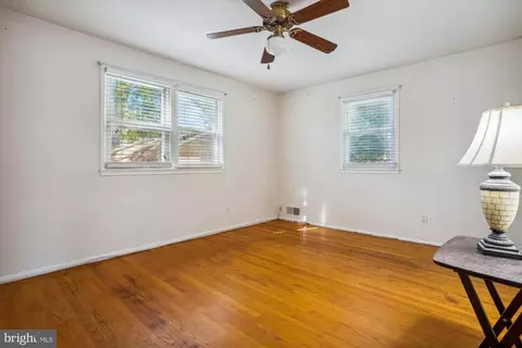 5406 Nutting Dr, Springfield, VA 22151 photo 15