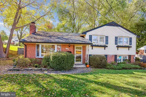 5406 Nutting Dr, Springfield, VA 22151