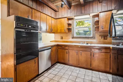 5406 Nutting Dr, Springfield, VA 22151 photo 10
