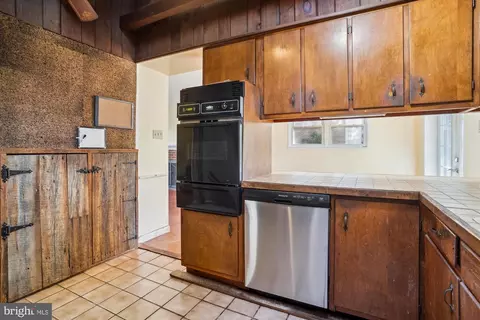 5406 Nutting Dr, Springfield, VA 22151 photo 11