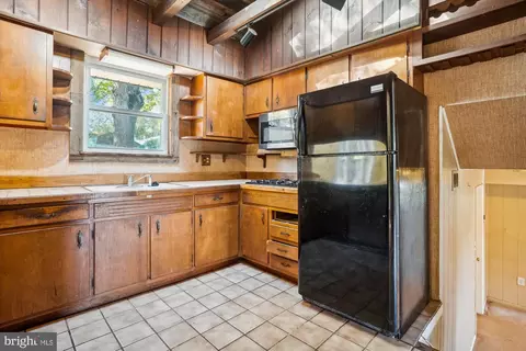 5406 Nutting Dr, Springfield, VA 22151 photo 12