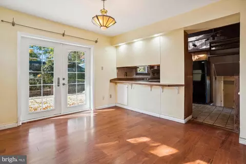 5406 Nutting Dr, Springfield, VA 22151 photo 7