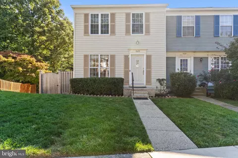 7629 Sheffield Village Ln, Lorton, VA 22079