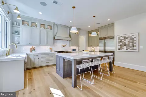 Kitchen - 1511 Smith St, Mclean, VA 22101 photo 4 of 5