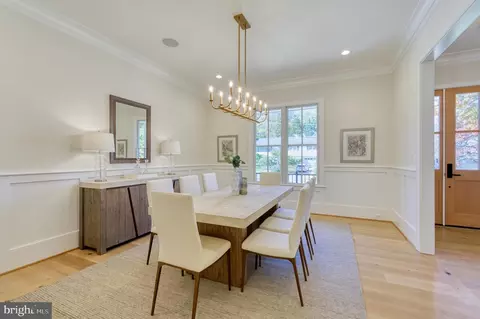 Dining - 1511 Smith St, Mclean, VA 22101 photo 2 of 4