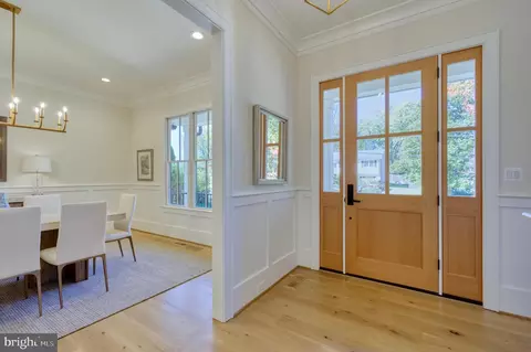 Entry Way - 1511 Smith St, Mclean, VA 22101 photo 2 of 5