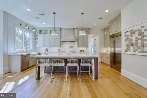 Kitchen - 1511 Smith St, Mclean, VA 22101 photo 3 of 5