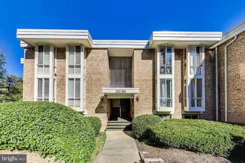 2636 Wagon Dr #270, Alexandria, VA 22303
