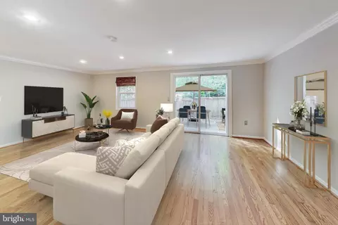 6066 Guildhall Ct, Burke, VA 22015 photo 10