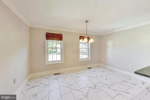 6066 Guildhall Ct, Burke, VA 22015 photo 7