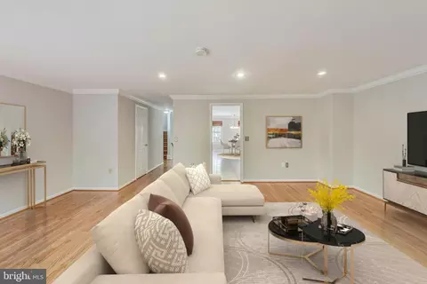 6066 Guildhall Ct, Burke, VA 22015 photo 11