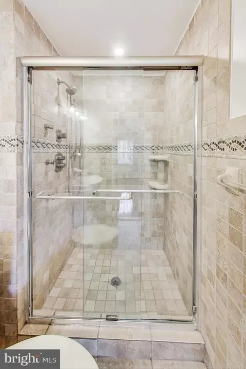 6066 Guildhall Ct, Burke, VA 22015 photo 19