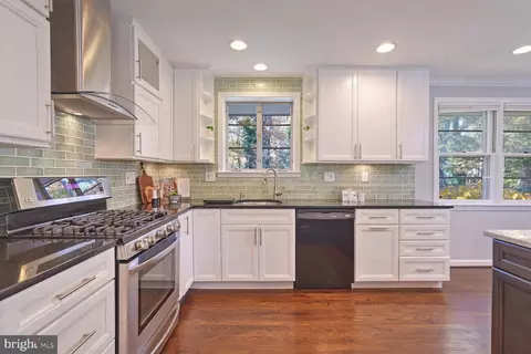 7639 Long Pine Dr, Springfield, VA 22151 photo 10