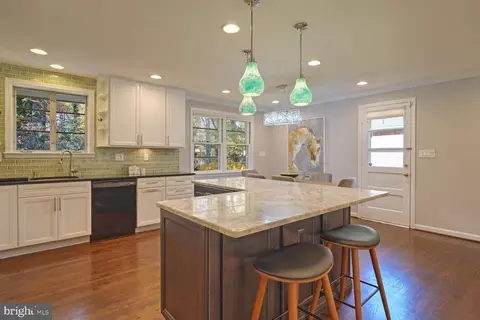 7639 Long Pine Dr, Springfield, VA 22151 photo 8
