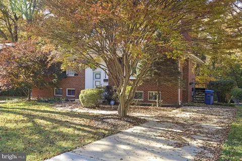 7639 Long Pine Dr, Springfield, VA 22151 photo 3