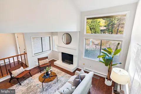2190 Glencourse Ln, Reston, VA 20191 photo 7