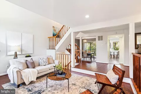 2190 Glencourse Ln, Reston, VA 20191 photo 4