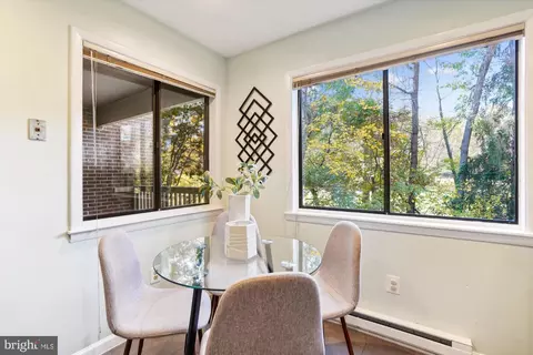 2190 Glencourse Ln, Reston, VA 20191 photo 15