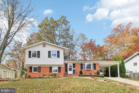 2430 Jackson Pkwy, Vienna, VA 22180