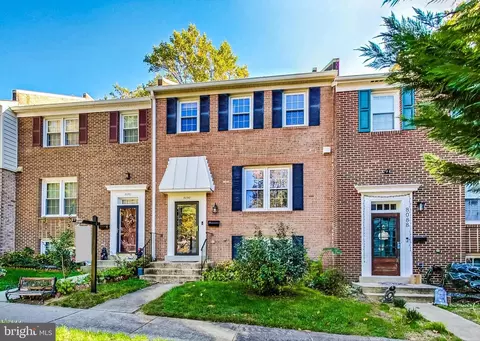 8090 Sleepy View Ln, Springfield, VA 22153