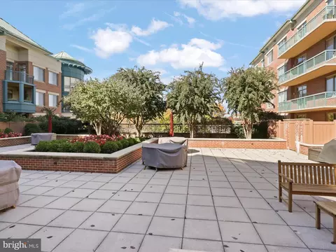 Exterior - 1450 Emerson Ave #G01, Mclean, VA 22101 photo 6 of 14
