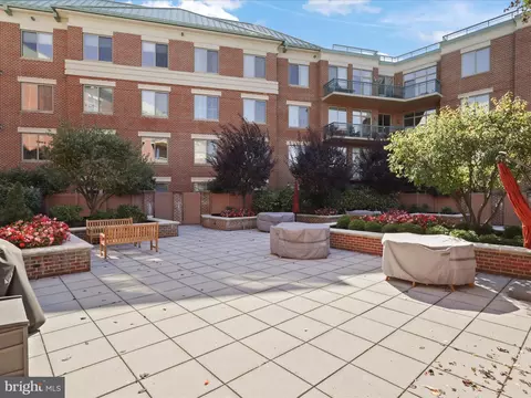 Exterior - 1450 Emerson Ave #G01, Mclean, VA 22101 photo 8 of 14