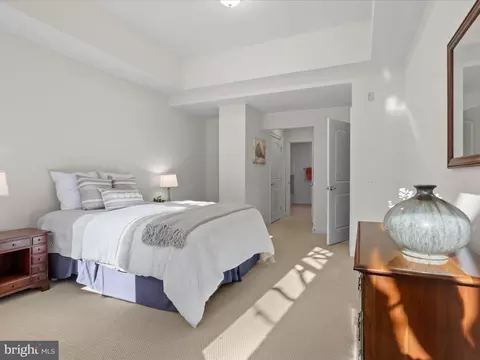Bedroom - 1450 Emerson Ave #G01, Mclean, VA 22101 photo 3 of 7