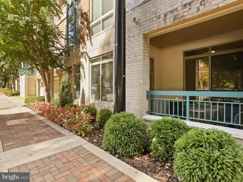 Exterior - 1450 Emerson Ave #G01, Mclean, VA 22101 photo 4 of 14