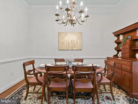 Dining - 1450 Emerson Ave #G01, Mclean, VA 22101 photo 2 of 5