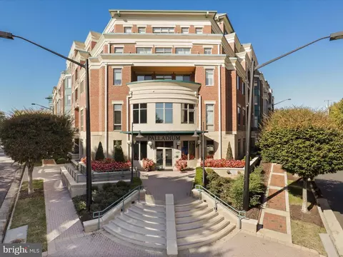 1450 Emerson Ave #G01, Mclean, VA 22101