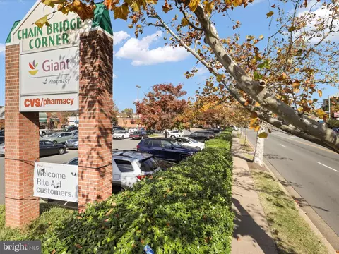 Exterior - 1450 Emerson Ave #G01, Mclean, VA 22101 photo 11 of 14