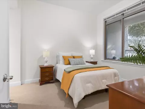 Bedroom - 1450 Emerson Ave #G01, Mclean, VA 22101 photo 4 of 7