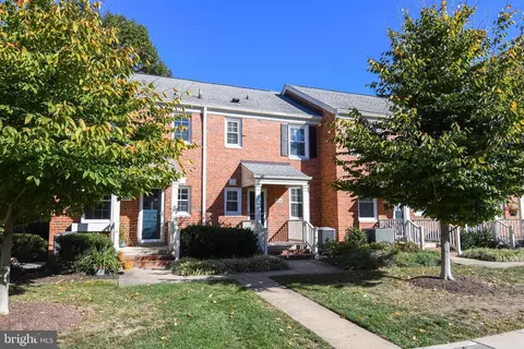 6536 10th St, Alexandria, VA 22307