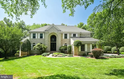 5300 Chandley Farm Cir, Centreville, VA 20120