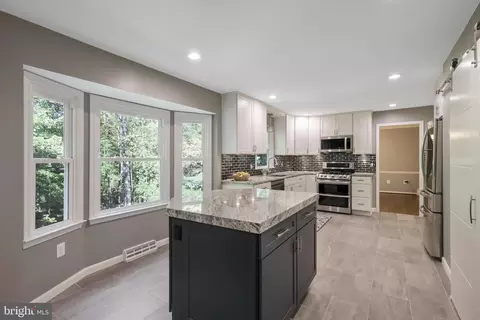 7582 Seabrook Ln, Springfield, VA 22153 photo 13