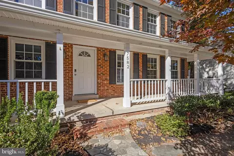 7582 Seabrook Ln, Springfield, VA 22153 photo 3