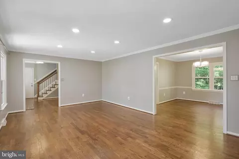 7582 Seabrook Ln, Springfield, VA 22153 photo 8