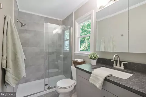 7582 Seabrook Ln, Springfield, VA 22153 photo 49