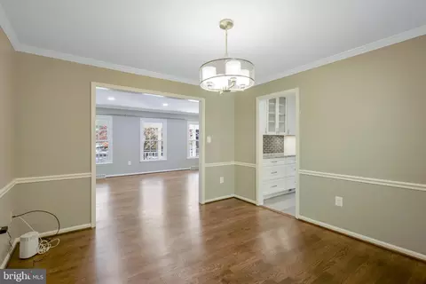 7582 Seabrook Ln, Springfield, VA 22153 photo 10