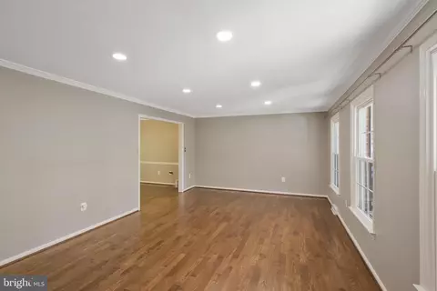 7582 Seabrook Ln, Springfield, VA 22153 photo 6