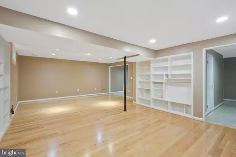 7582 Seabrook Ln, Springfield, VA 22153 photo 28
