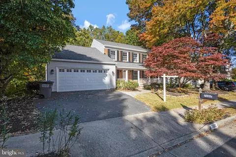 7582 Seabrook Ln, Springfield, VA 22153