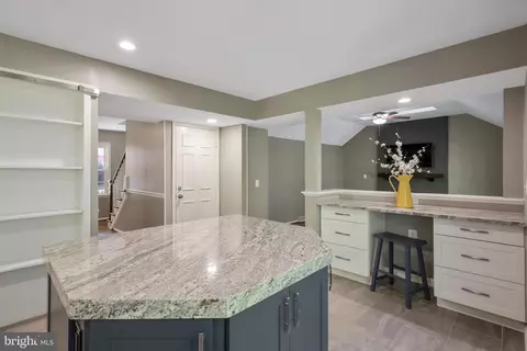 7582 Seabrook Ln, Springfield, VA 22153 photo 15