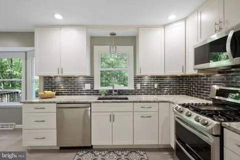 7582 Seabrook Ln, Springfield, VA 22153 photo 18