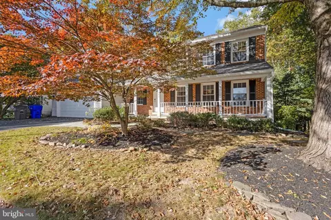 7582 Seabrook Ln, Springfield, VA 22153 photo 2