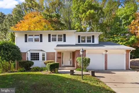 6124 Harmon Pl, Springfield, VA 22152