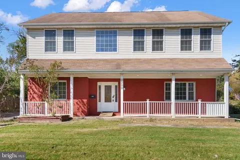 3300 Glen Carlyn Rd, Falls Church, VA 22041