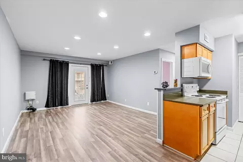 5905 Kingsford Rd #384, Springfield, VA 22152