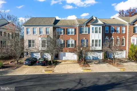13422 Matthews Vista Dr, Centreville, VA 20120