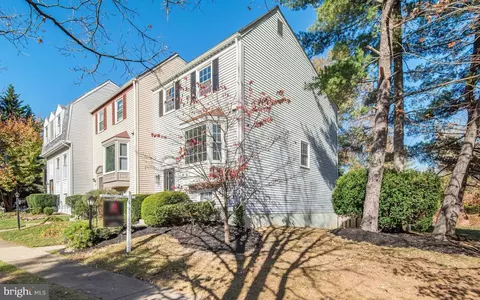 2981 Blaketon Ln, Oakton, VA 22124